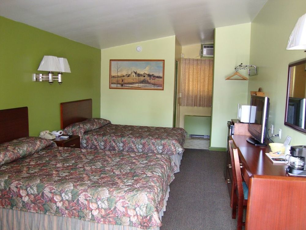 Pinconning Trail Inn Motel Zimmer foto